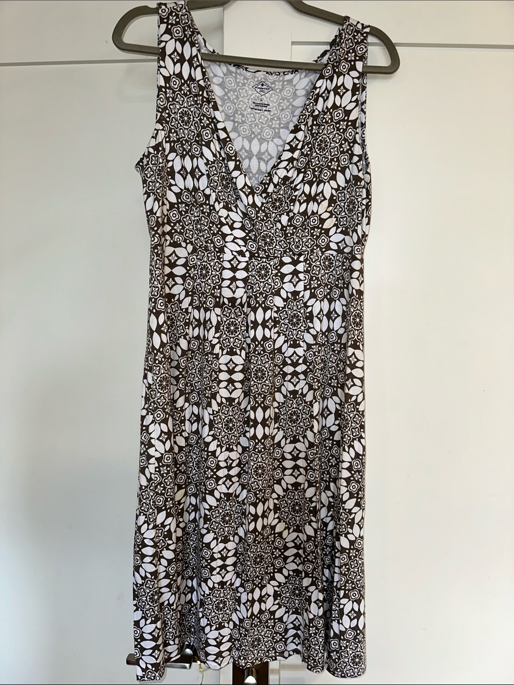 St. John's Bay Brown & White Sleeveless V-Neck Midi Dress